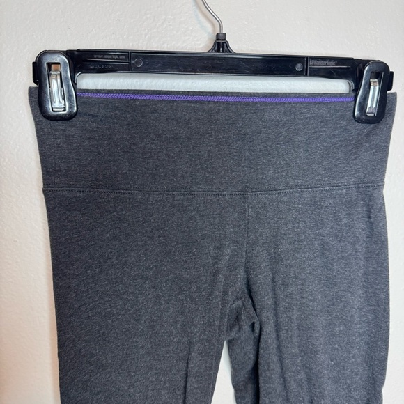 Aritzia TNA Heathered Gray Leggings - Picture 3 of 8